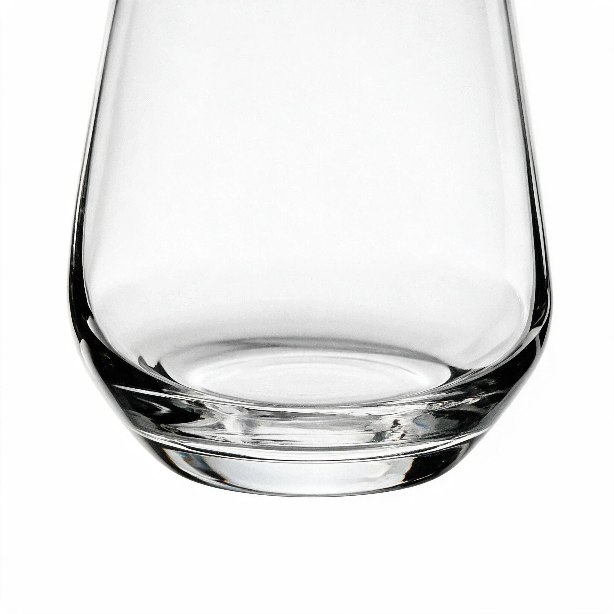 cairn classic whisky glass featuring an intricate geometric cut pattern and flat base 3