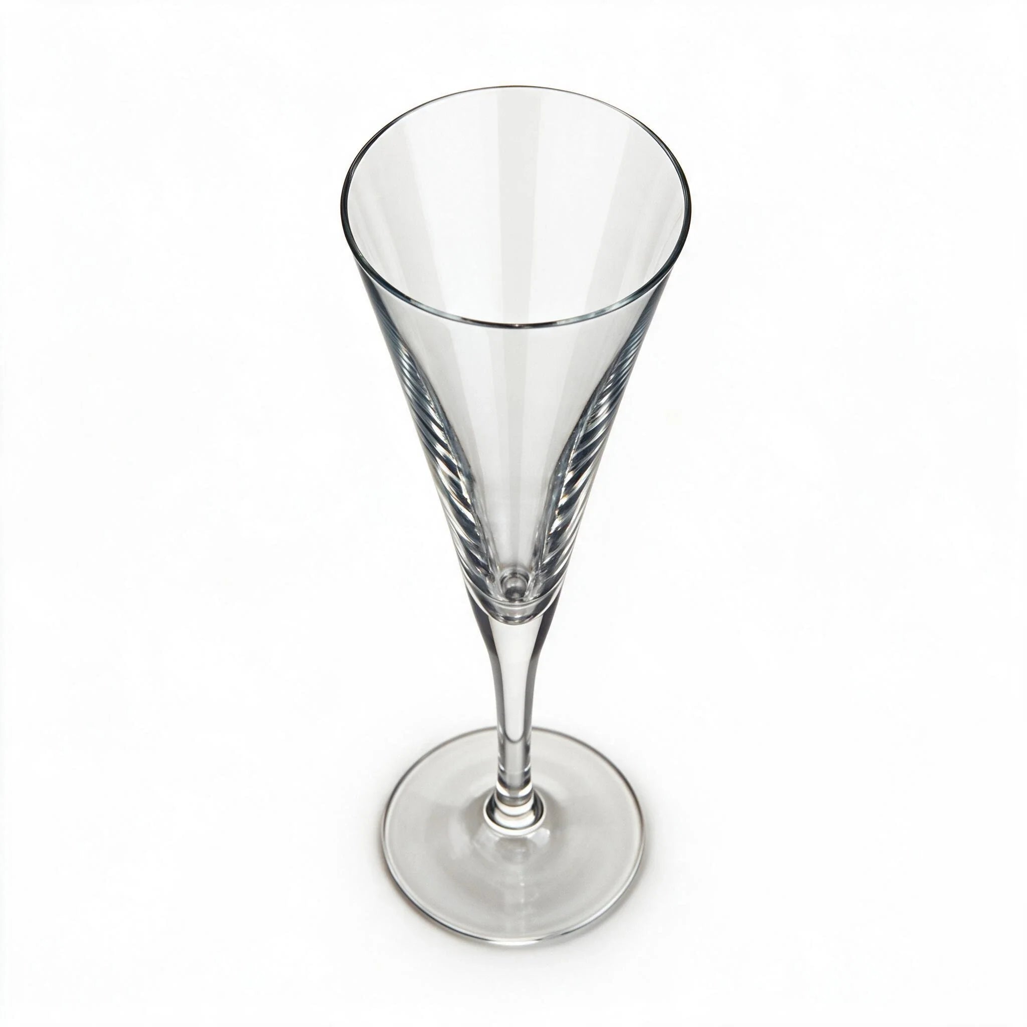 Vantage elegant champagne flute featuring a deep V-shaped conical bowl and long stem 2