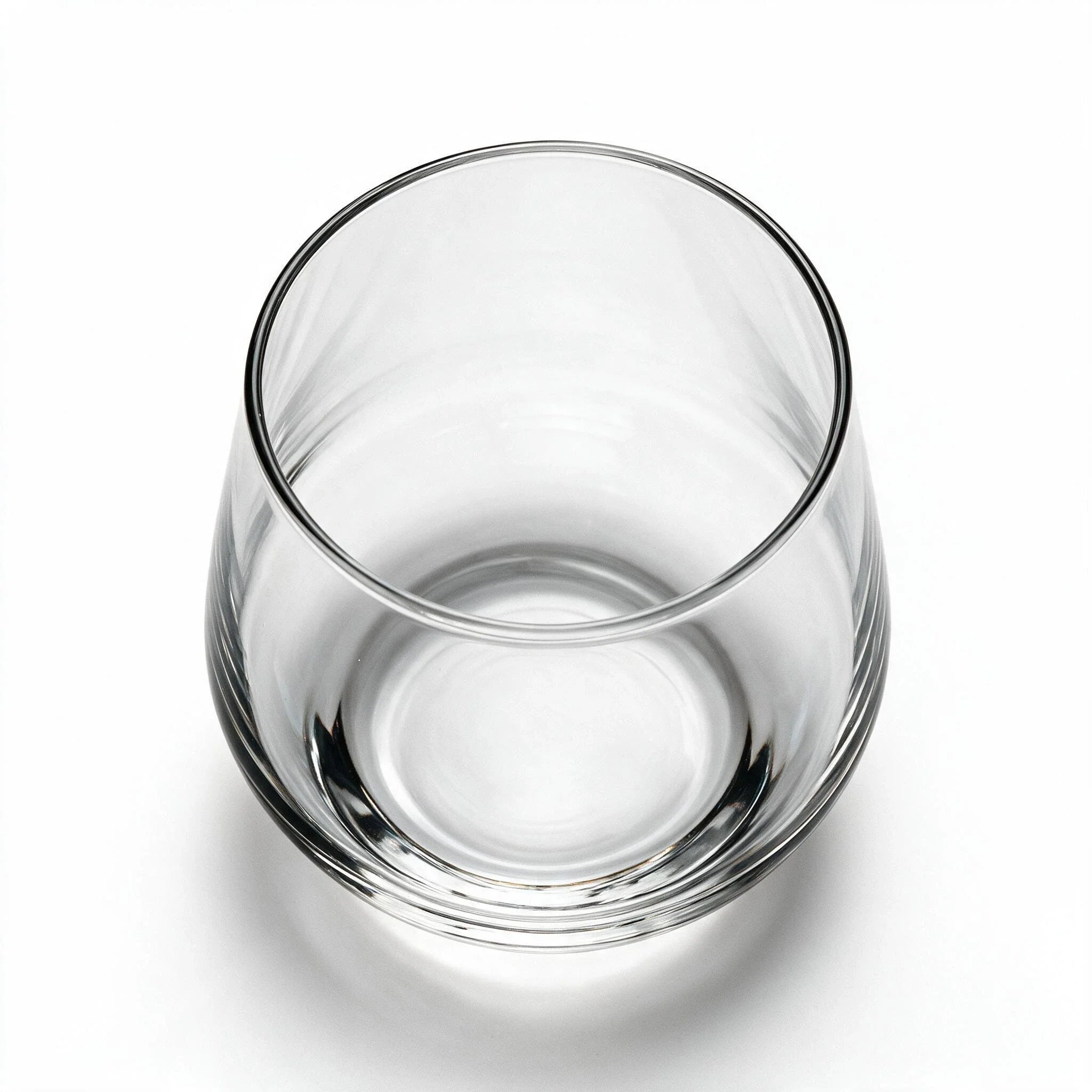 cairn classic whisky glass featuring an intricate geometric cut pattern and flat base 2